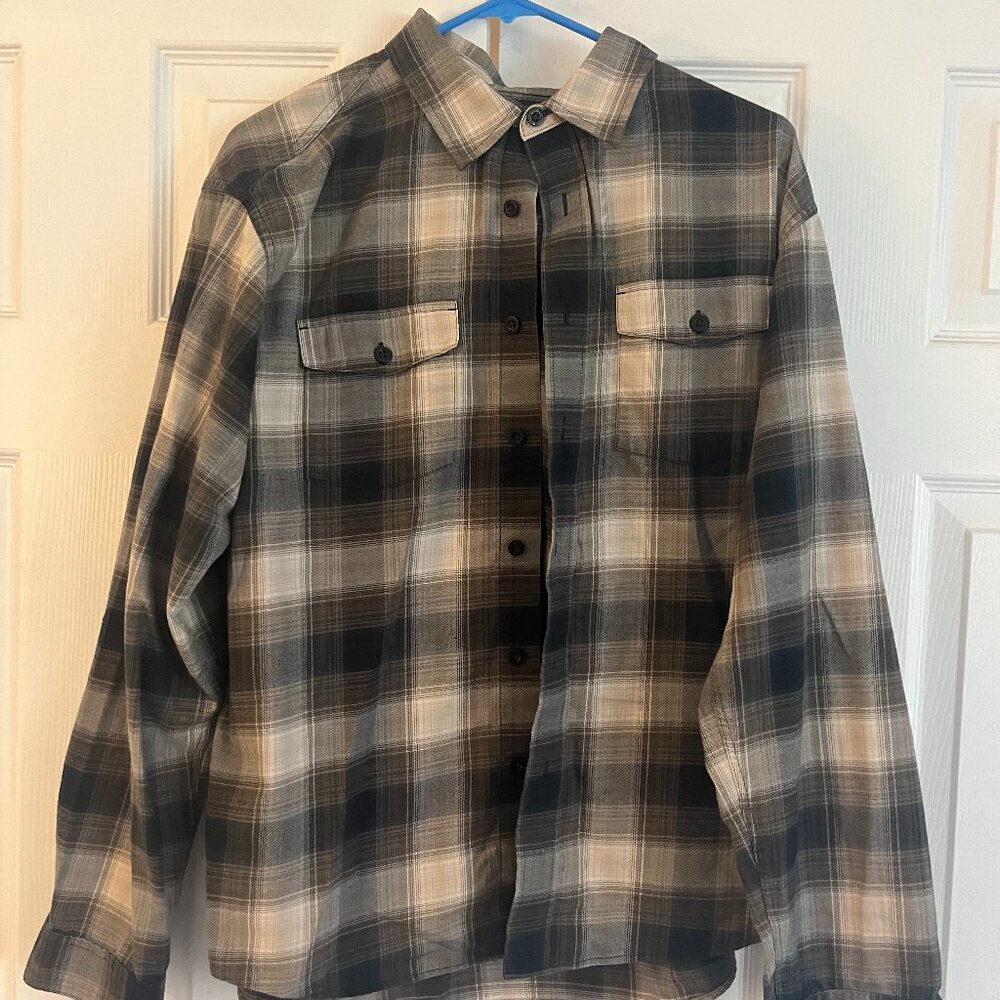 Patagonia Medium Button Down - image 1